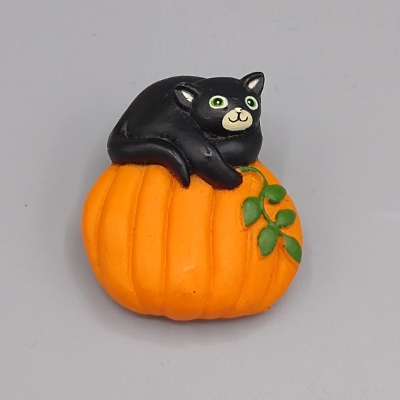 Vintage Jewelry - Fun World Black Cat Pumpkin Halloween Brooch Pin Fall Autumn 1980s Vintage